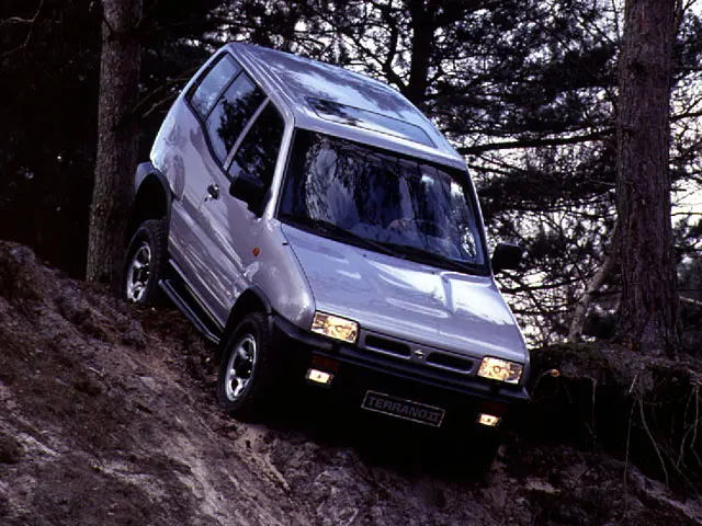 Nissan Terrano Terrano 2.4 SGX 1