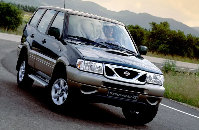 Nissan Terrano Terrano 2.4 Comfort 7