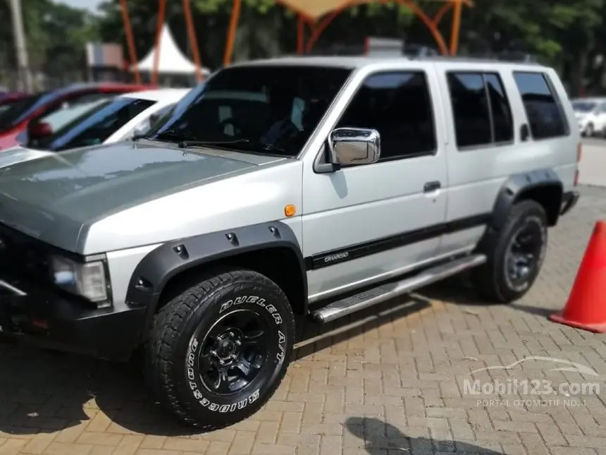 Nissan Terrano Terrano 2.4 S 2