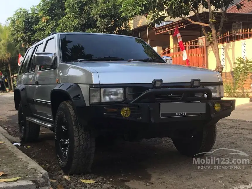 Nissan Terrano Terrano 2.4 S 3