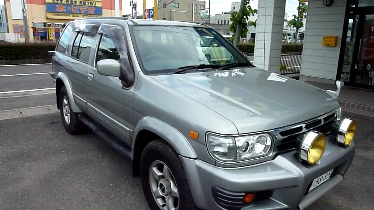 Nissan Terrano Terrano 2.4 S 4