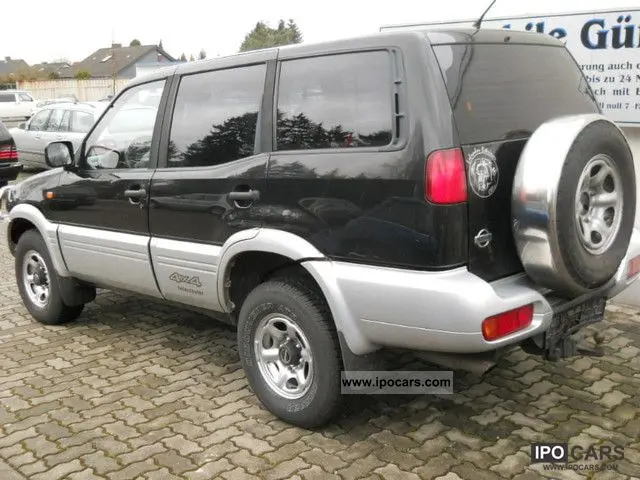 Nissan Terrano Terrano 2.7 TDI Elegance 2