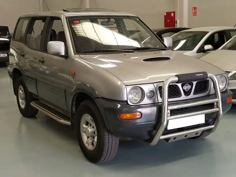 Nissan Terrano Terrano 2.7 TDI Comfort 6