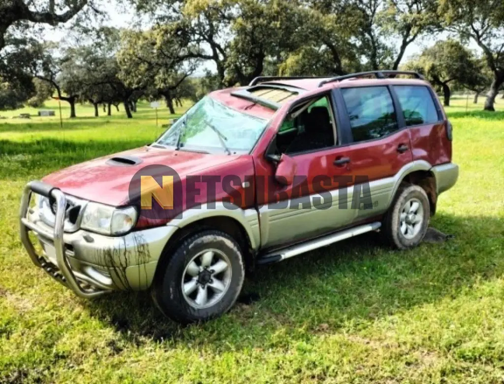 Nissan Terrano Terrano 2.7 TDI Sport 0