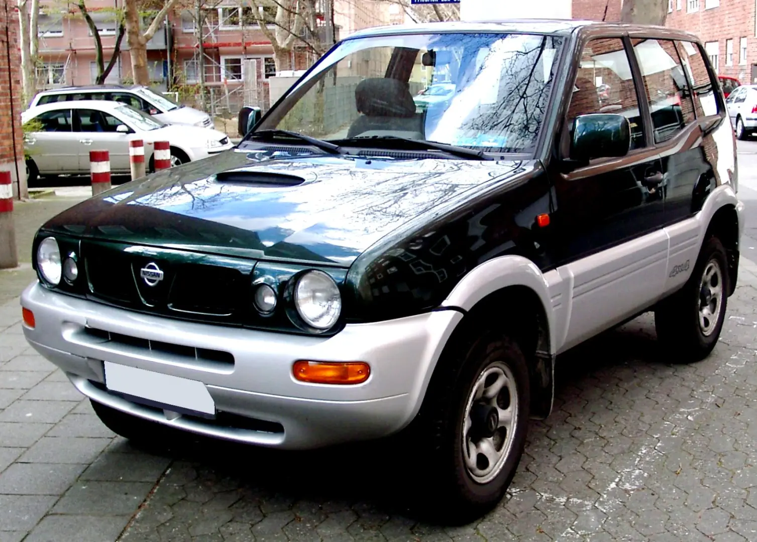Nissan Terrano Terrano 2.4 SE 1