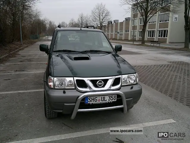 Nissan Terrano Terrano 3.0 DI Luxury 2