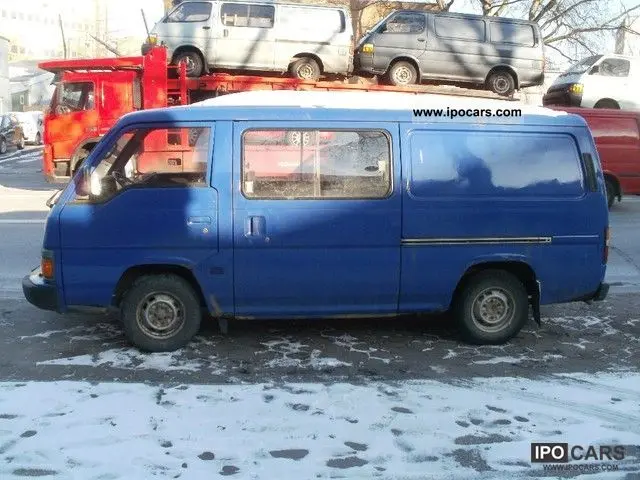 Nissan Urvan Urvan 2.4 1