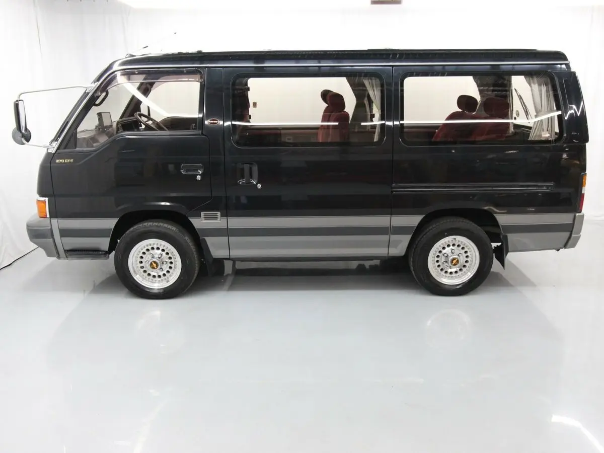 Nissan Urvan Urvan 2.4 7