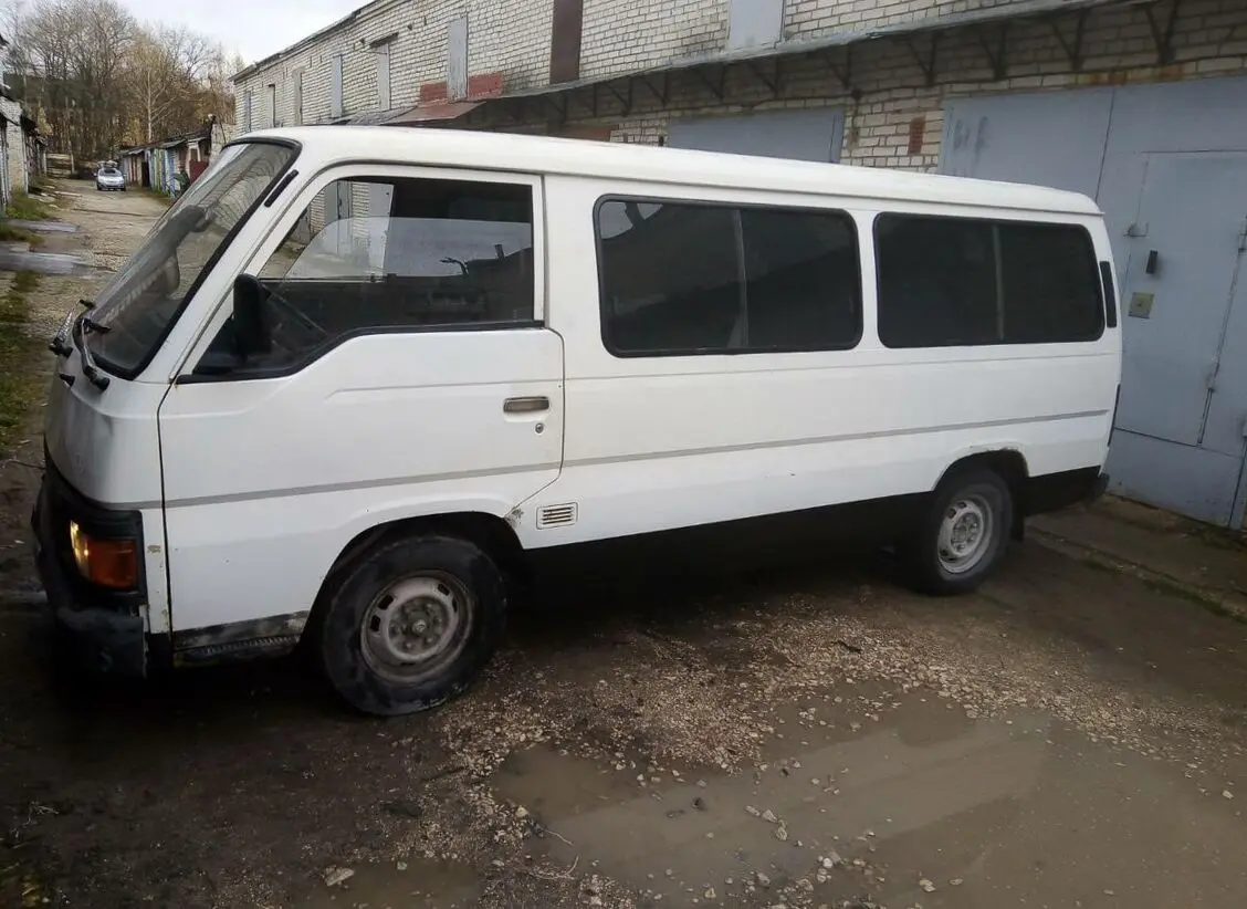 Nissan Urvan Urvan 2.5 D 0