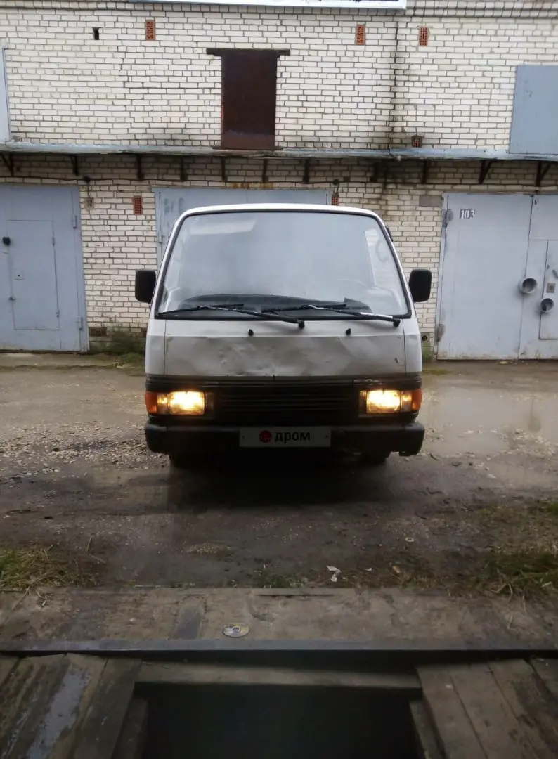 Nissan Urvan Urvan 2.5 D 2