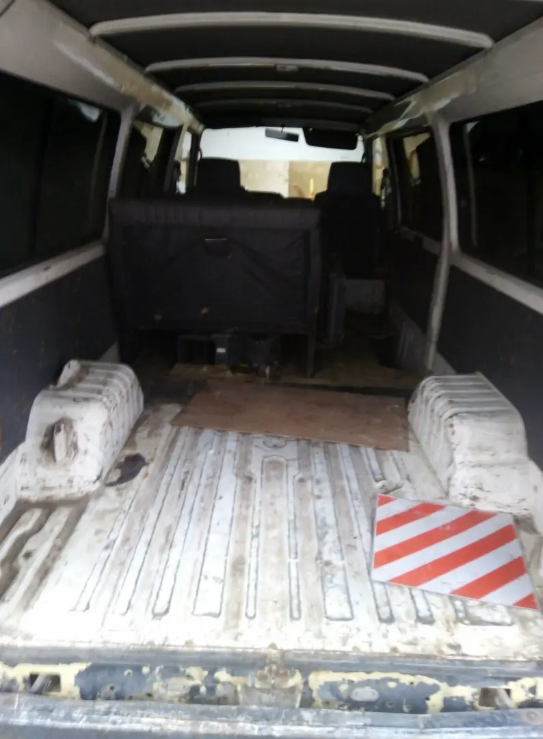 Nissan Urvan Urvan 2.5 D 6