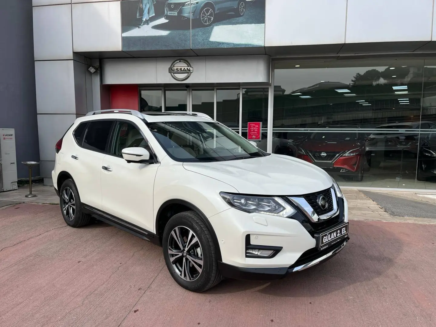 Nissan X-Trail X-Trail 1.3 DIG-T DCT Platinum 5 Koltuk (Bej Döşeme) 6