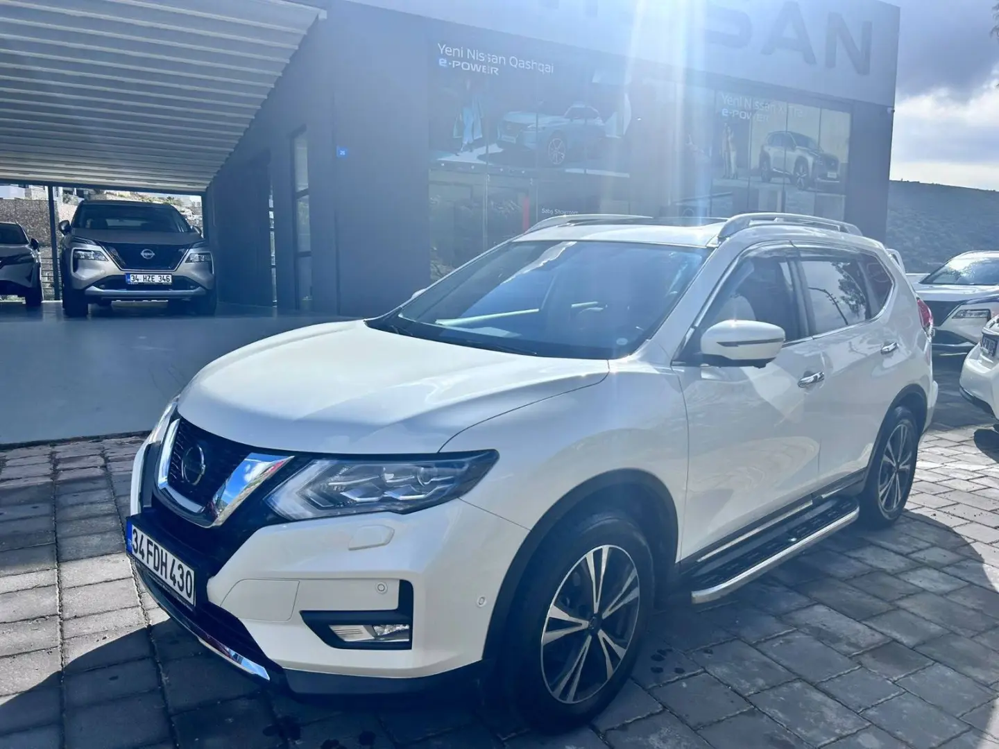 Nissan X-Trail X-Trail 1.3 DIG-T DCT Platinum 7 Koltuk (Taba Döşeme) 2