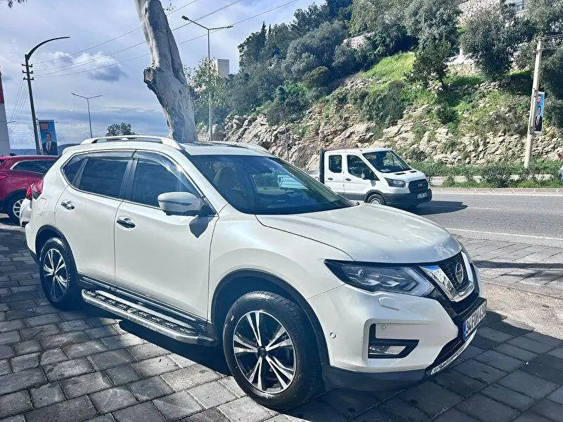 Nissan X-Trail X-Trail 1.3 DIG-T DCT Platinum 7 Koltuk (Taba Döşeme) 3