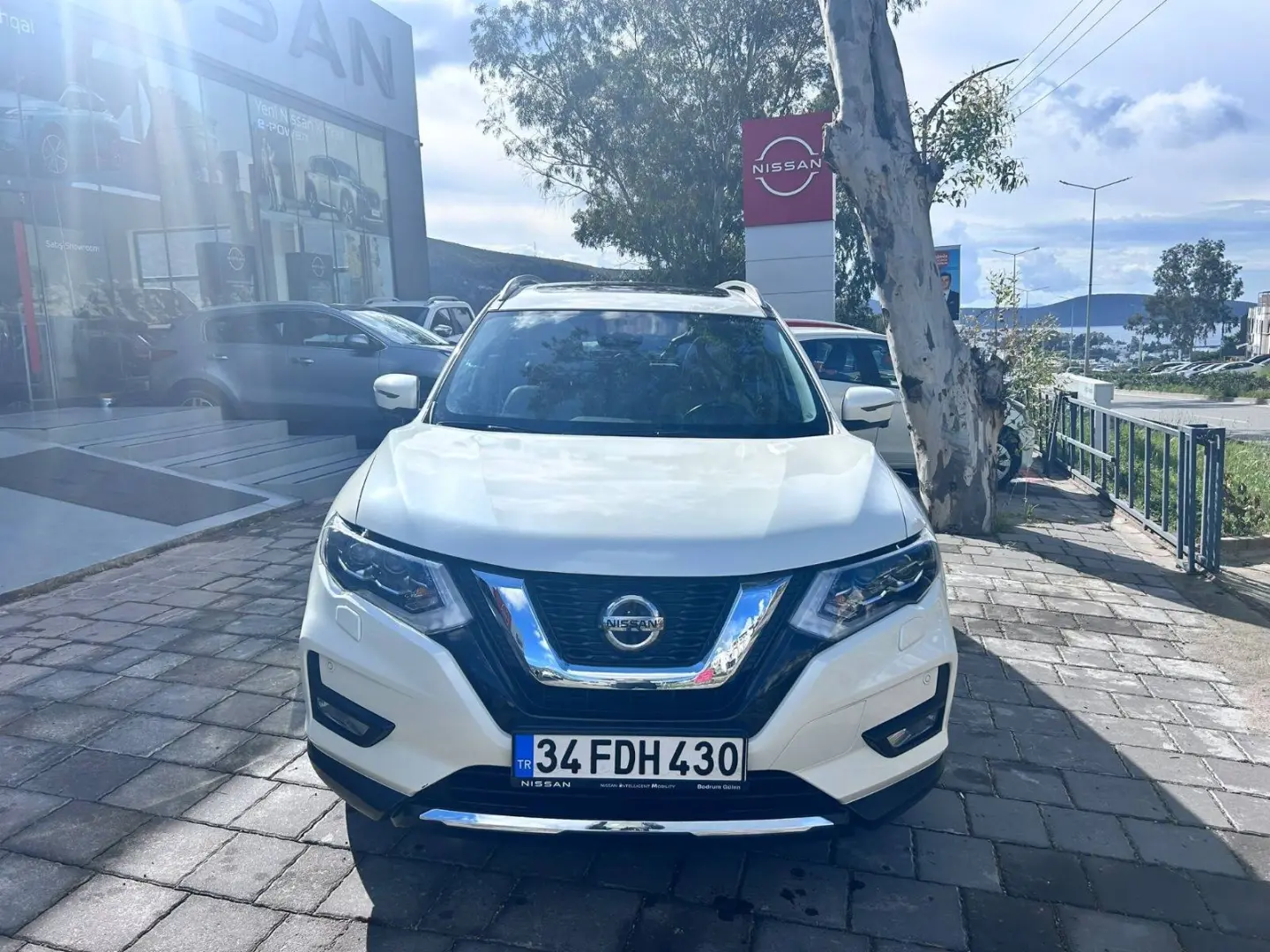 Nissan X-Trail X-Trail 1.3 DIG-T DCT Platinum 7 Koltuk (Taba Döşeme) 3