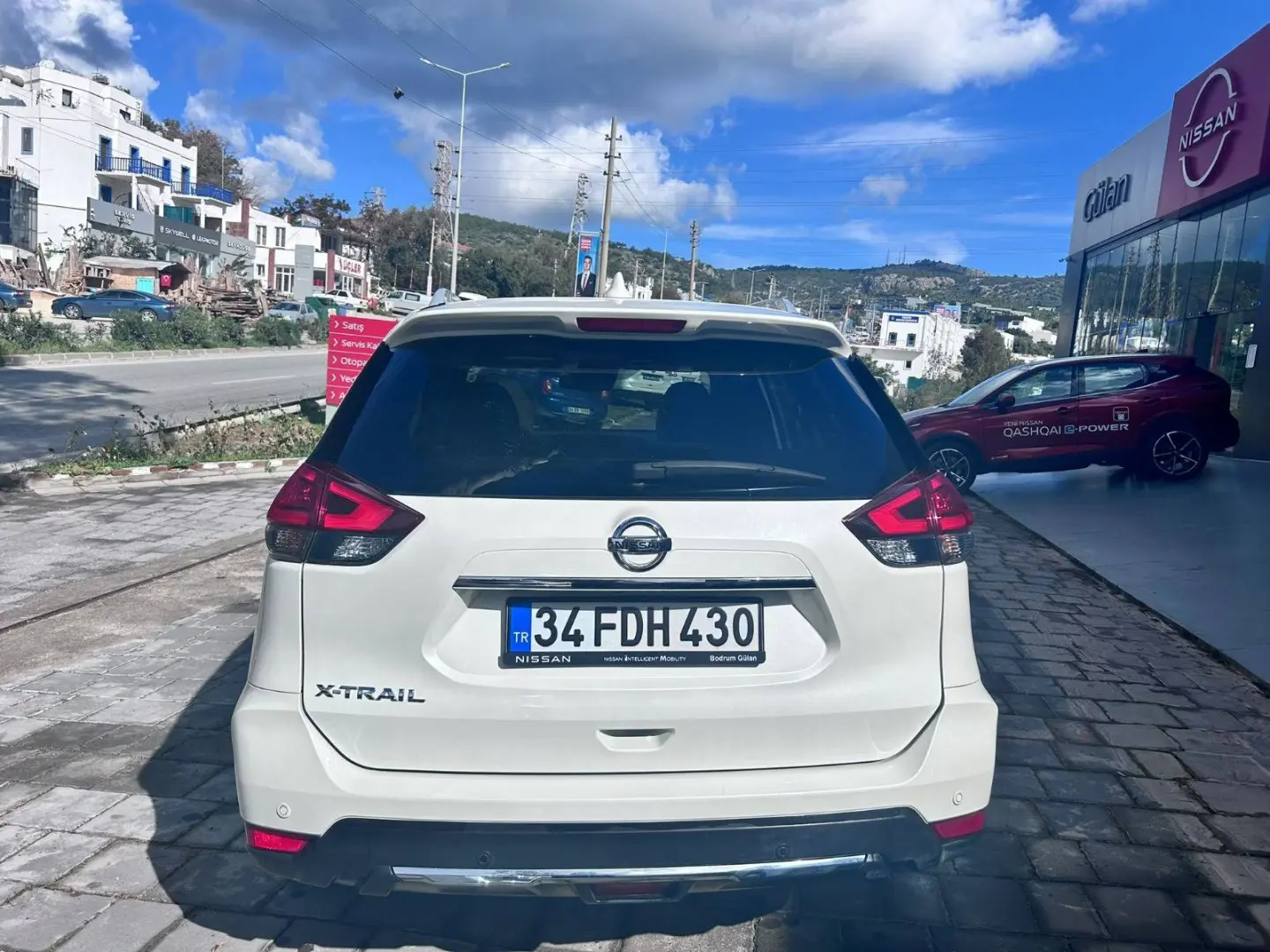 Nissan X-Trail X-Trail 1.3 DIG-T DCT Platinum 7 Koltuk (Taba Döşeme) 5