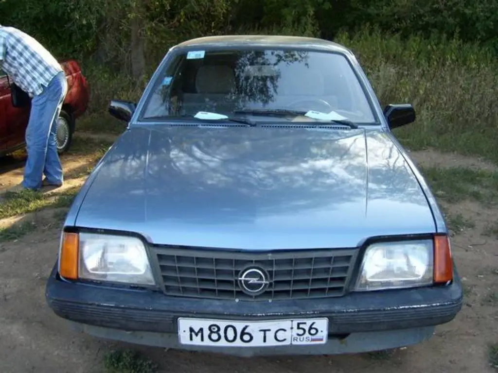 Opel Ascona Ascona 1.8 LS 5