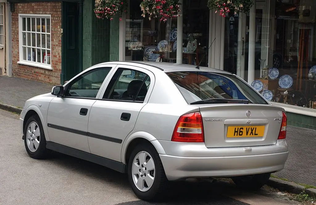 Opel Astra Astra 1.2 16V 5