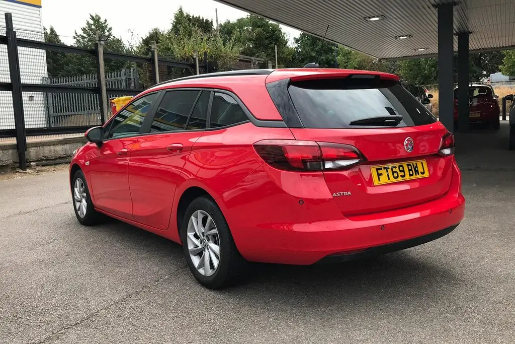 Opel Astra Astra 1.2 Turbo Edition 5