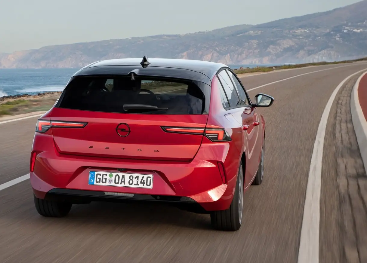 Opel Astra Astra 1.2 Turbo Edition 5