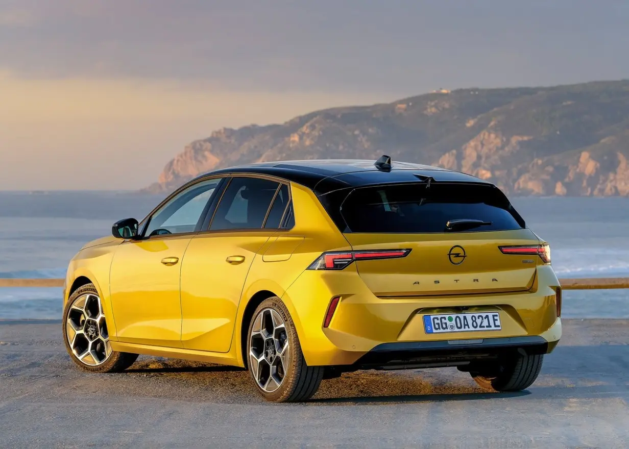 Opel Astra Astra 1.2 Turbo Edition 2