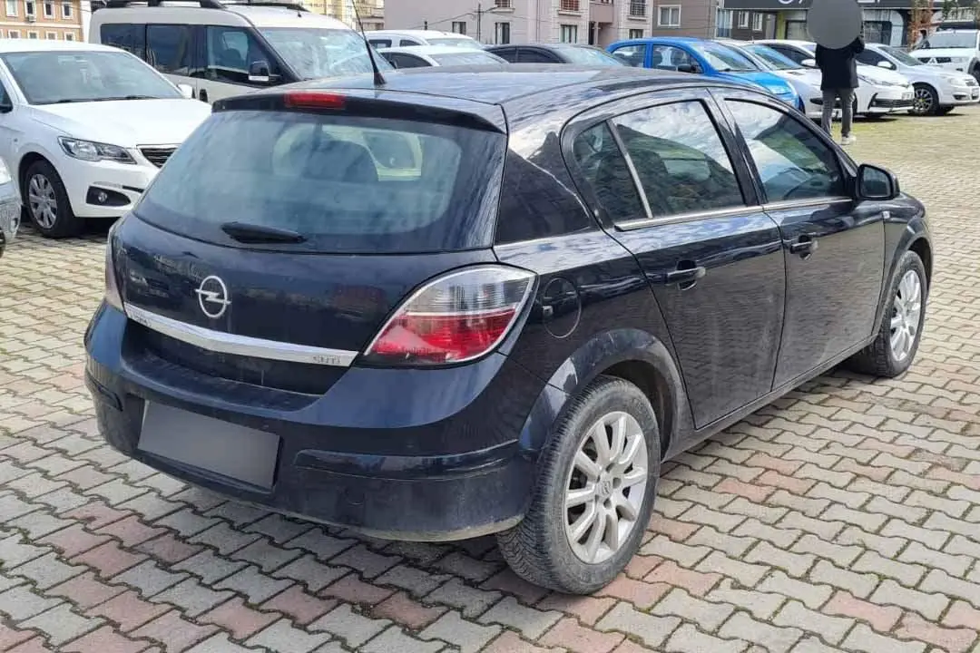 Opel Astra Astra 1.3 CDTI Enjoy 4