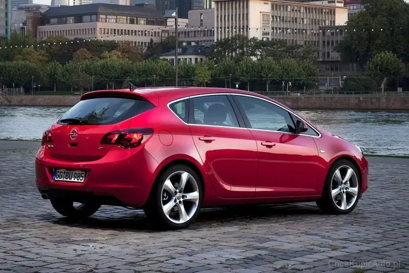 Opel Astra Astra 1.3 CDTI Essentia 5