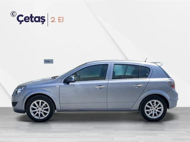Opel Astra Astra 1.3 CDTI Essentia Easytronic 7