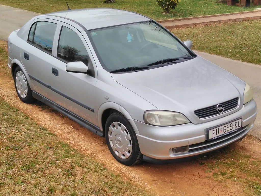 Opel Astra Astra 1.4 16V Start 2
