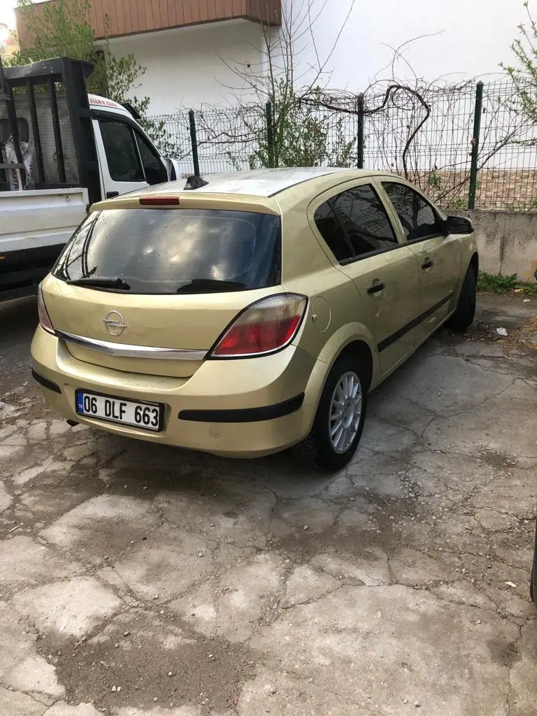 Opel Astra Astra 1.4 Essentia 4