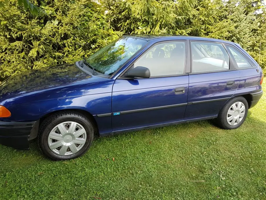 Opel Astra Astra 1.4 GL Life 3