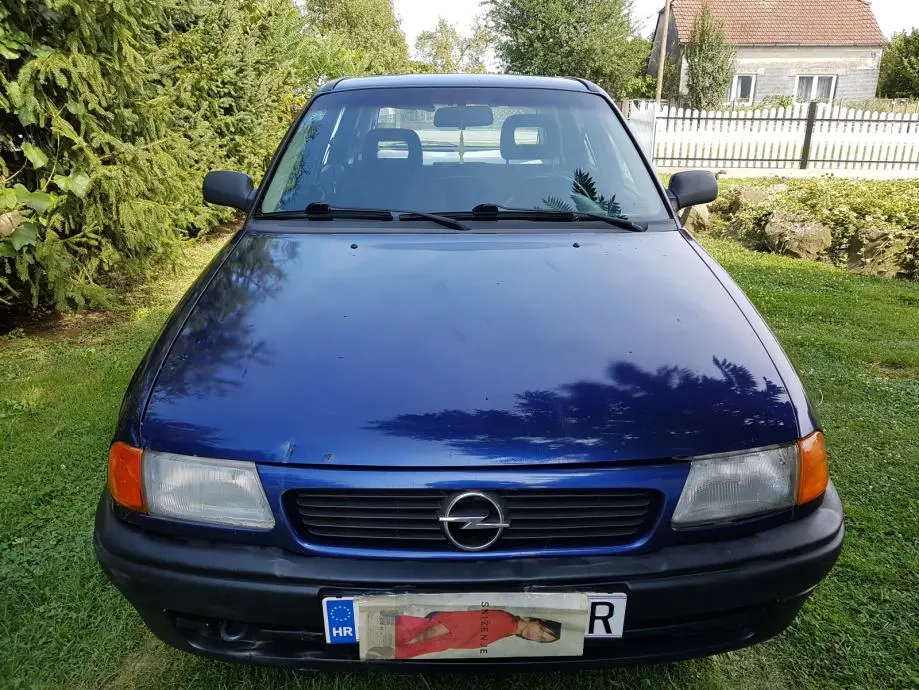 Opel Astra Astra 1.4 GL Life 4