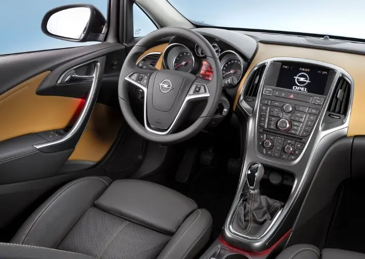 Opel Astra Astra 1.4 Sedan Sport 4