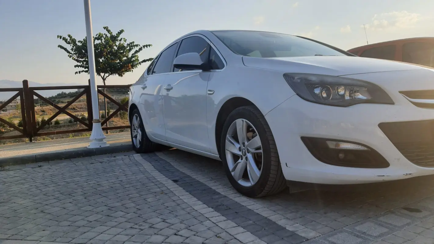 Opel Astra Astra 1.4 Turbo Sport Active Select 4