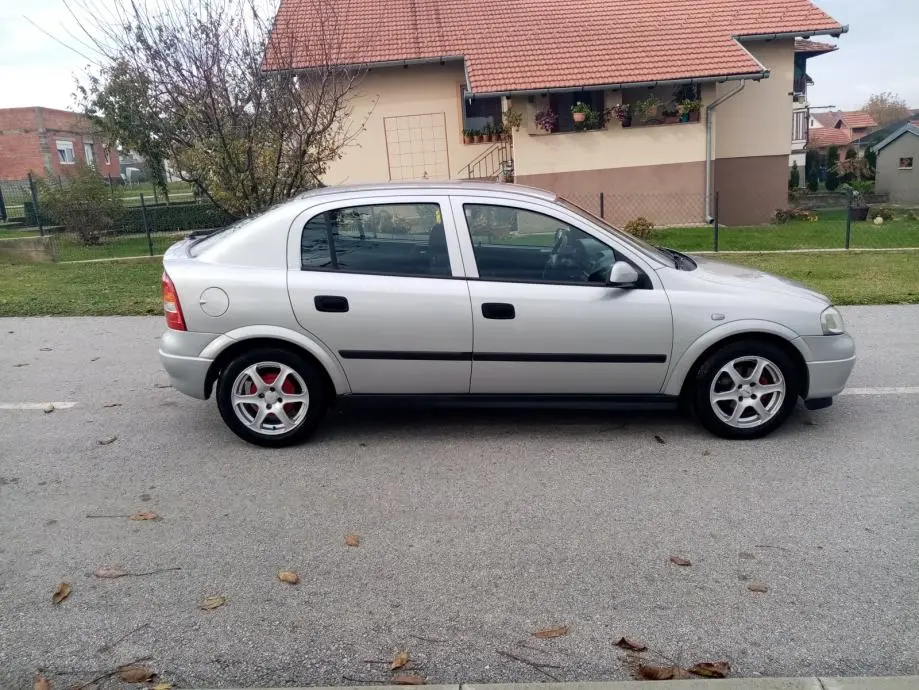 Opel Astra Astra 1.6 16V 3
