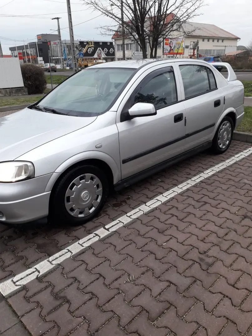 Opel Astra Astra 1.6 16V Comfort 5