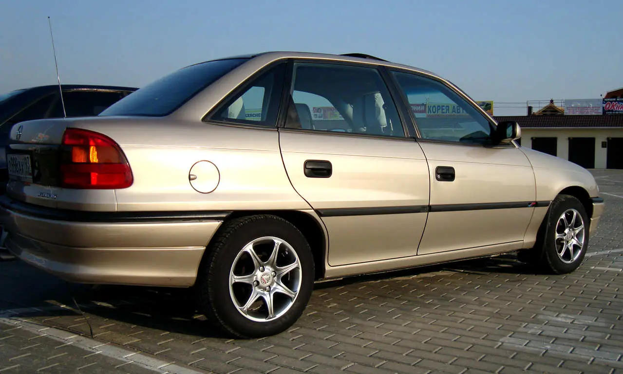 Opel Astra Astra 1.6 16V GLS 2