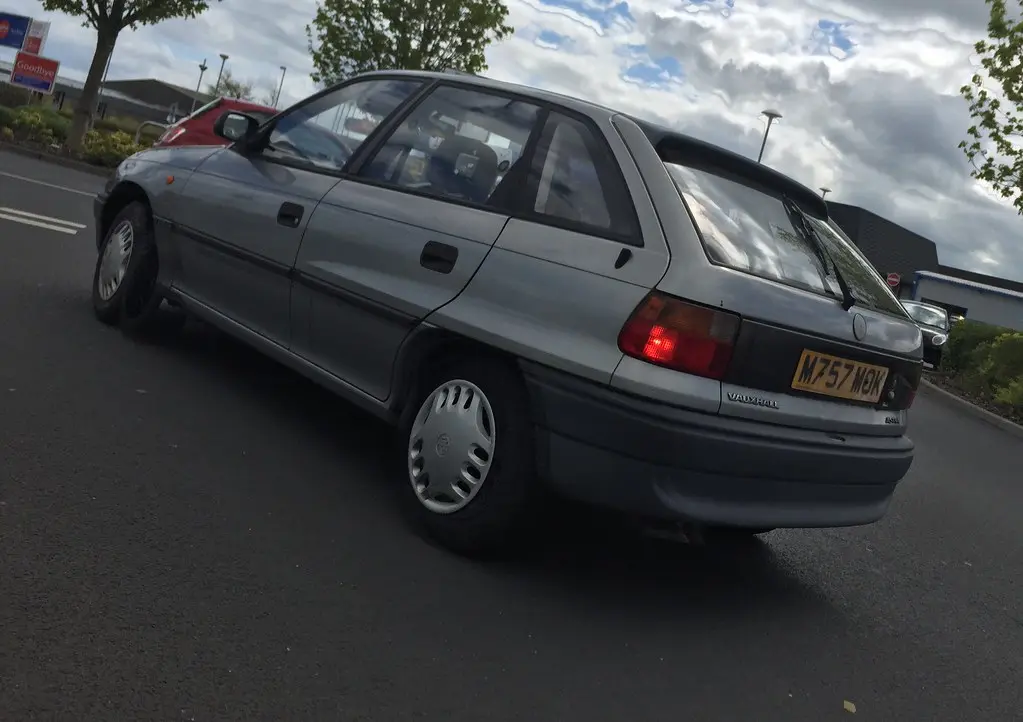 Opel Astra Astra 1.6 16V Merit 5