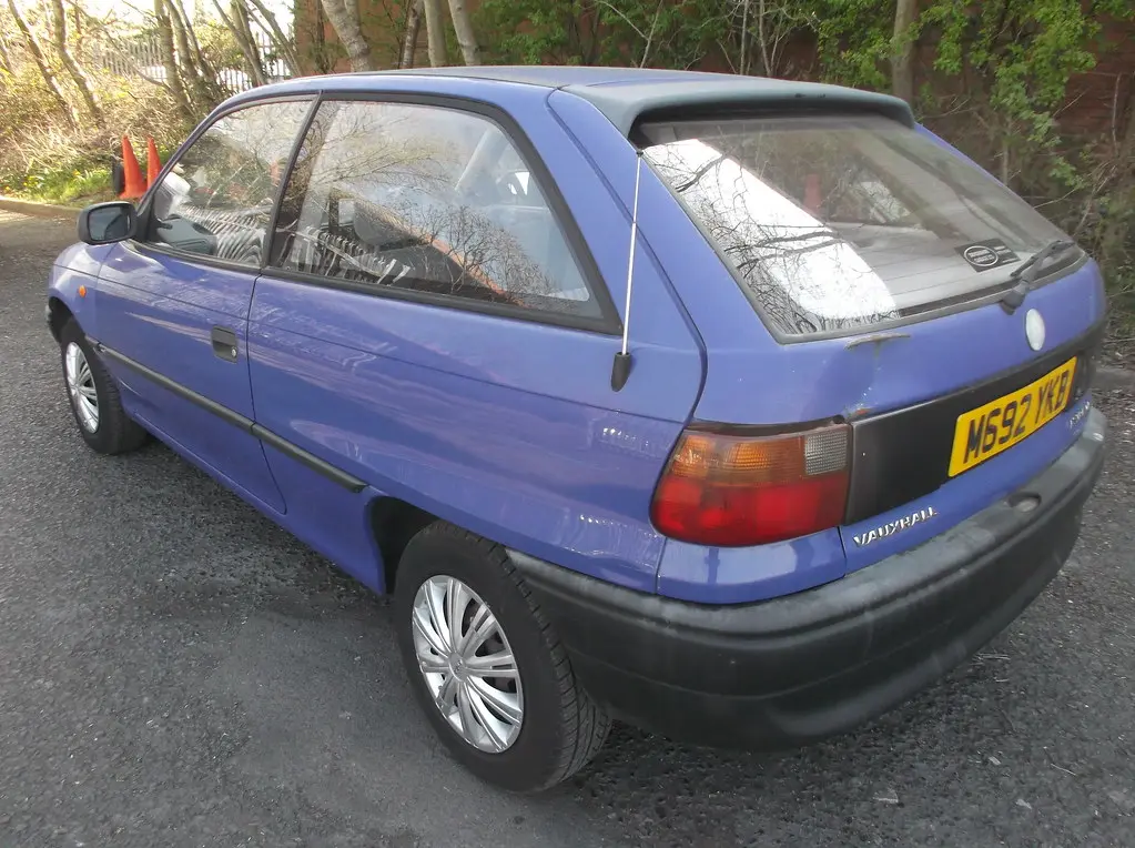 Opel Astra Astra 1.6 16V Merit 6