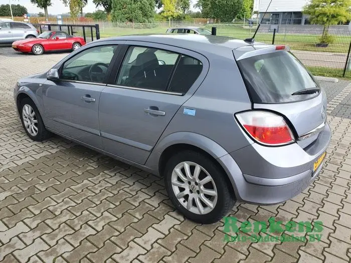 Opel Astra Astra 1.6 16V Twinport 4