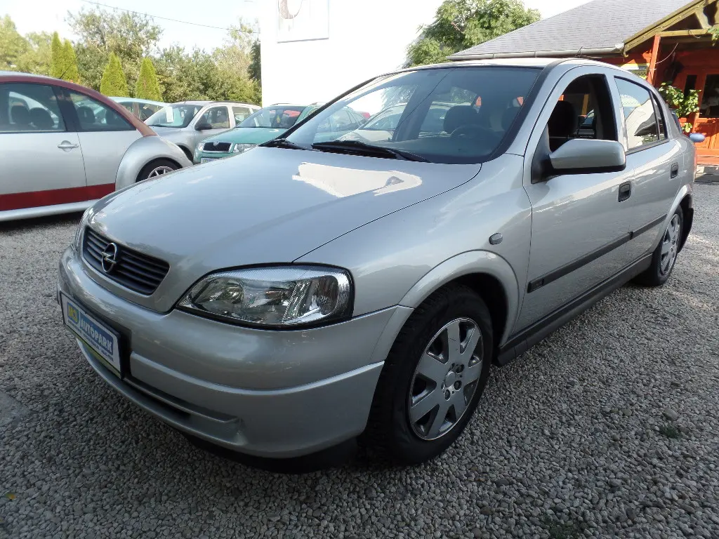 Opel Astra Astra 1.6 16V Twinport Elegance 3