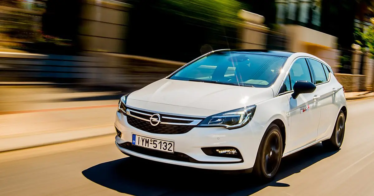 Opel Astra Astra 1.6 CDTI Black Edition 6