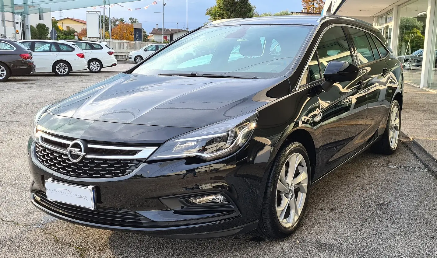 Opel Astra Astra 1.6 CDTI Dynamic 6