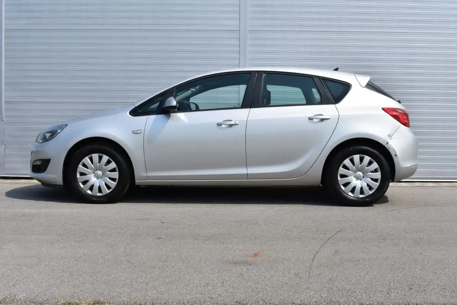 Opel Astra Astra 1.6 CDTI Enjoy 5