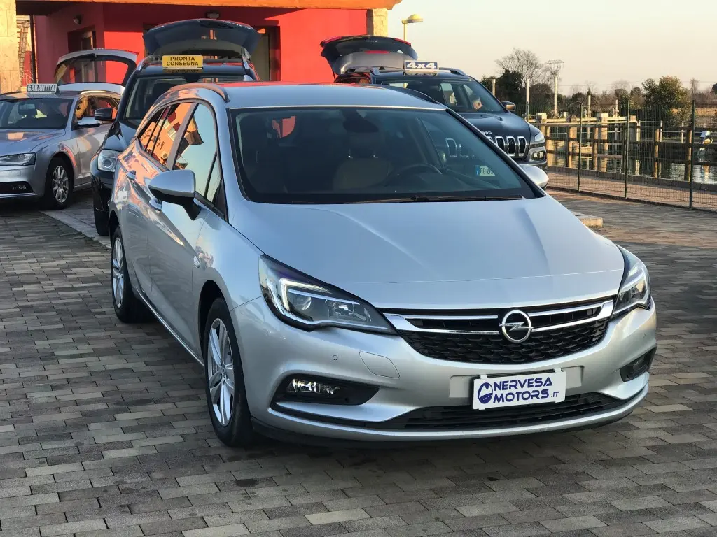 Opel Astra Astra 1.6 CDTI Start&Stop Enjoy Active 4