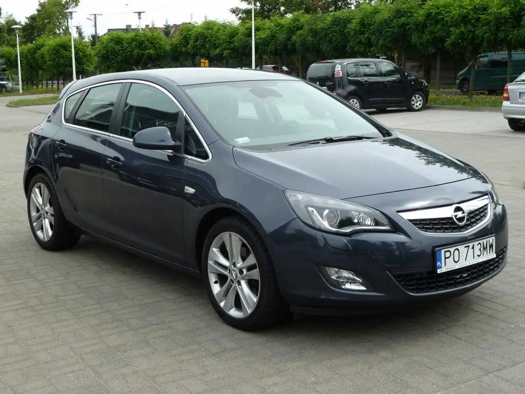 Opel Astra Astra 1.6 Cosmo Active Select 2