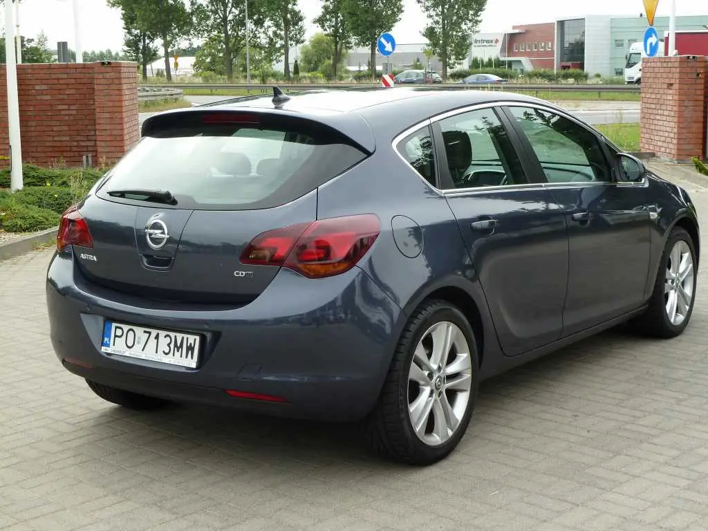 Opel Astra Astra 1.6 Cosmo Active Select 5