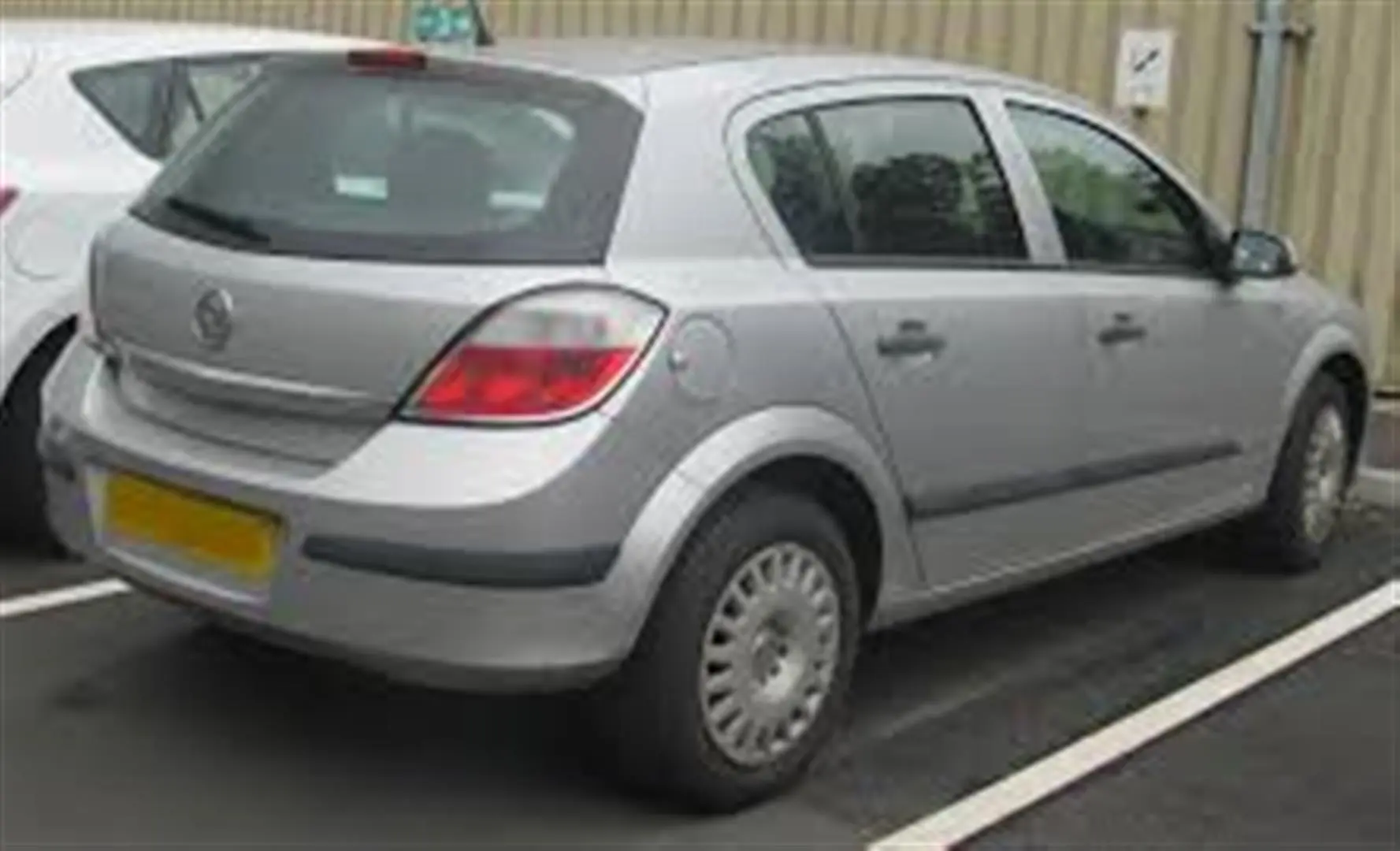 Opel Astra Astra 1.6 Essentia 7