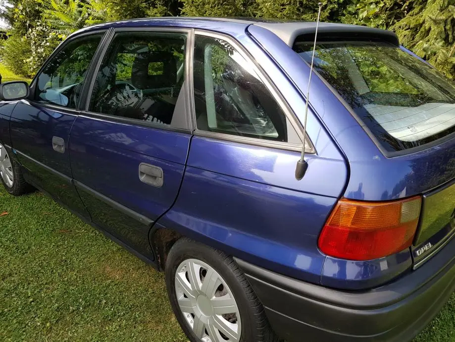 Opel Astra Astra 1.6 GL 3