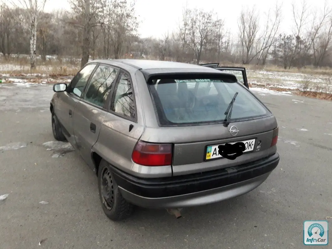 Opel Astra Astra 1.6 GL 3